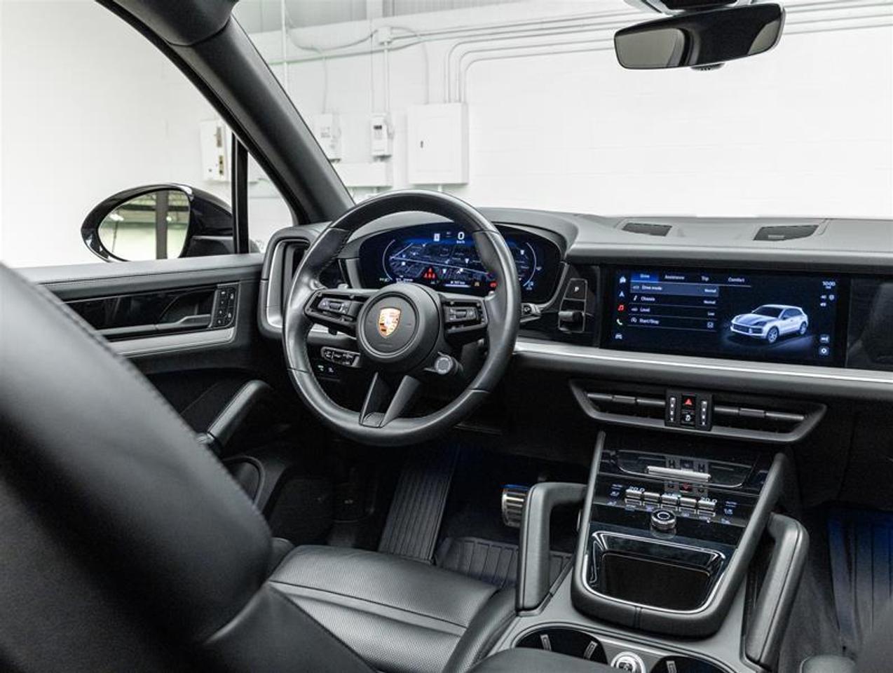 2024 Porsche Cayenne  Photo