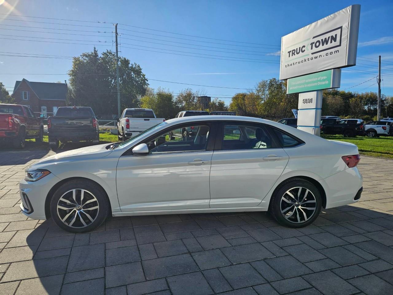 2025 Volkswagen Jetta Comfortline 4dr Sedan Photo
