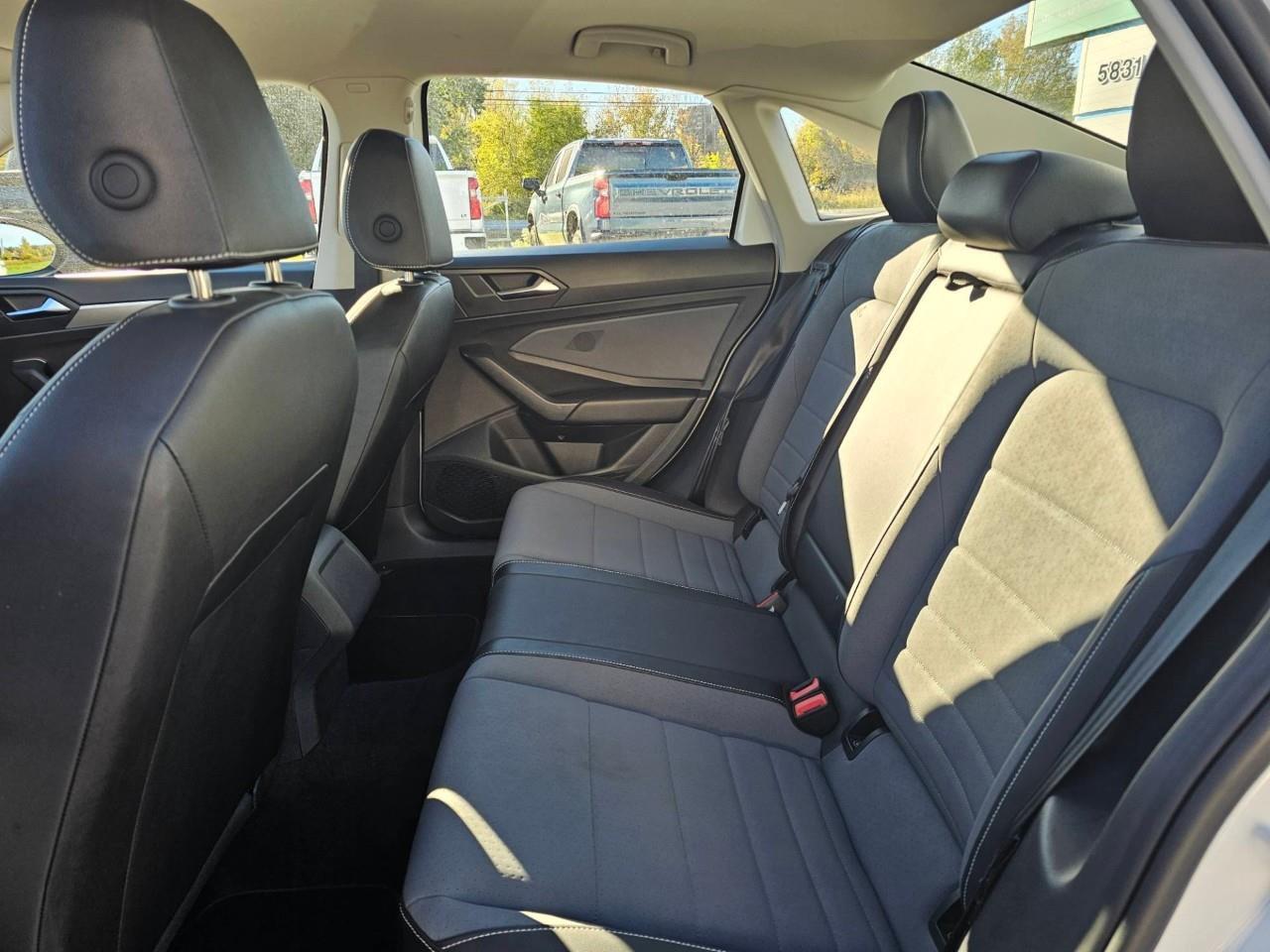 2025 Volkswagen Jetta Comfortline 4dr Sedan Photo