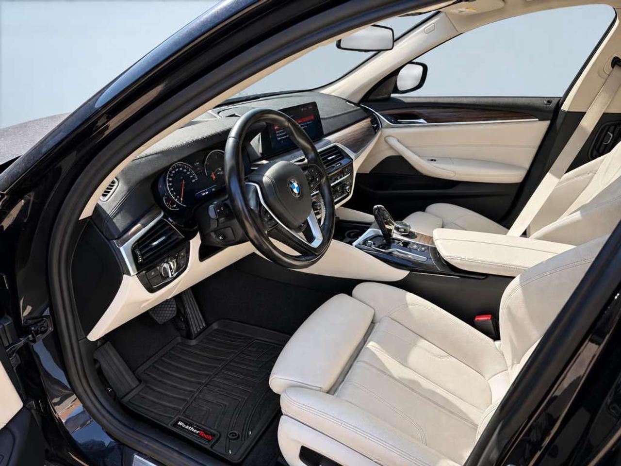 2017 BMW Others 530i xDrive / M SPORT / AWD / NAVI / Sunroof / Leather / Heated Seats Photo