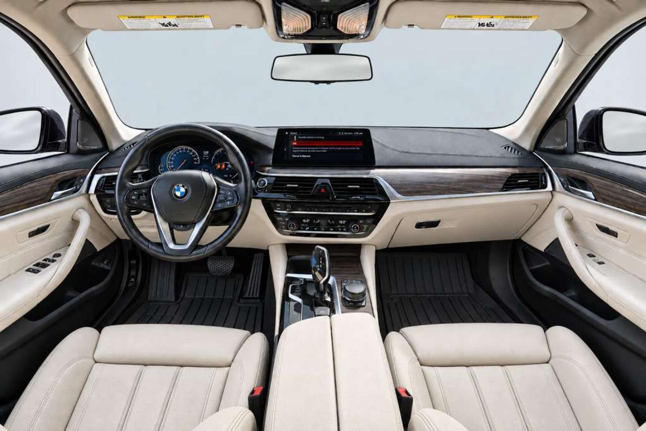 2017 BMW Others 530i xDrive / M SPORT / AWD / NAVI / Sunroof / Leather / Heated Seats Photo