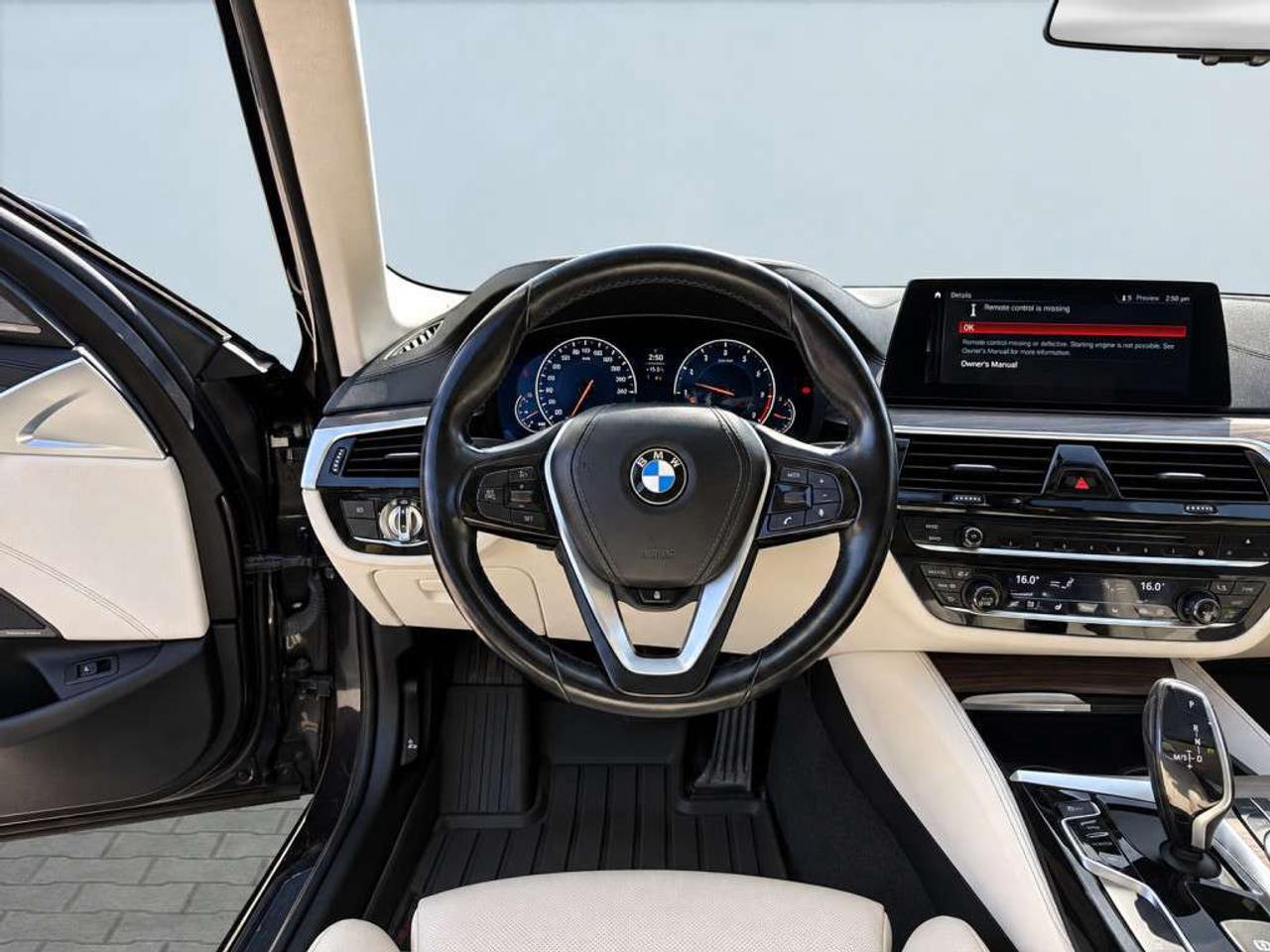 2017 BMW Others 530i xDrive / M SPORT / AWD / NAVI / Sunroof / Leather / Heated Seats Photo
