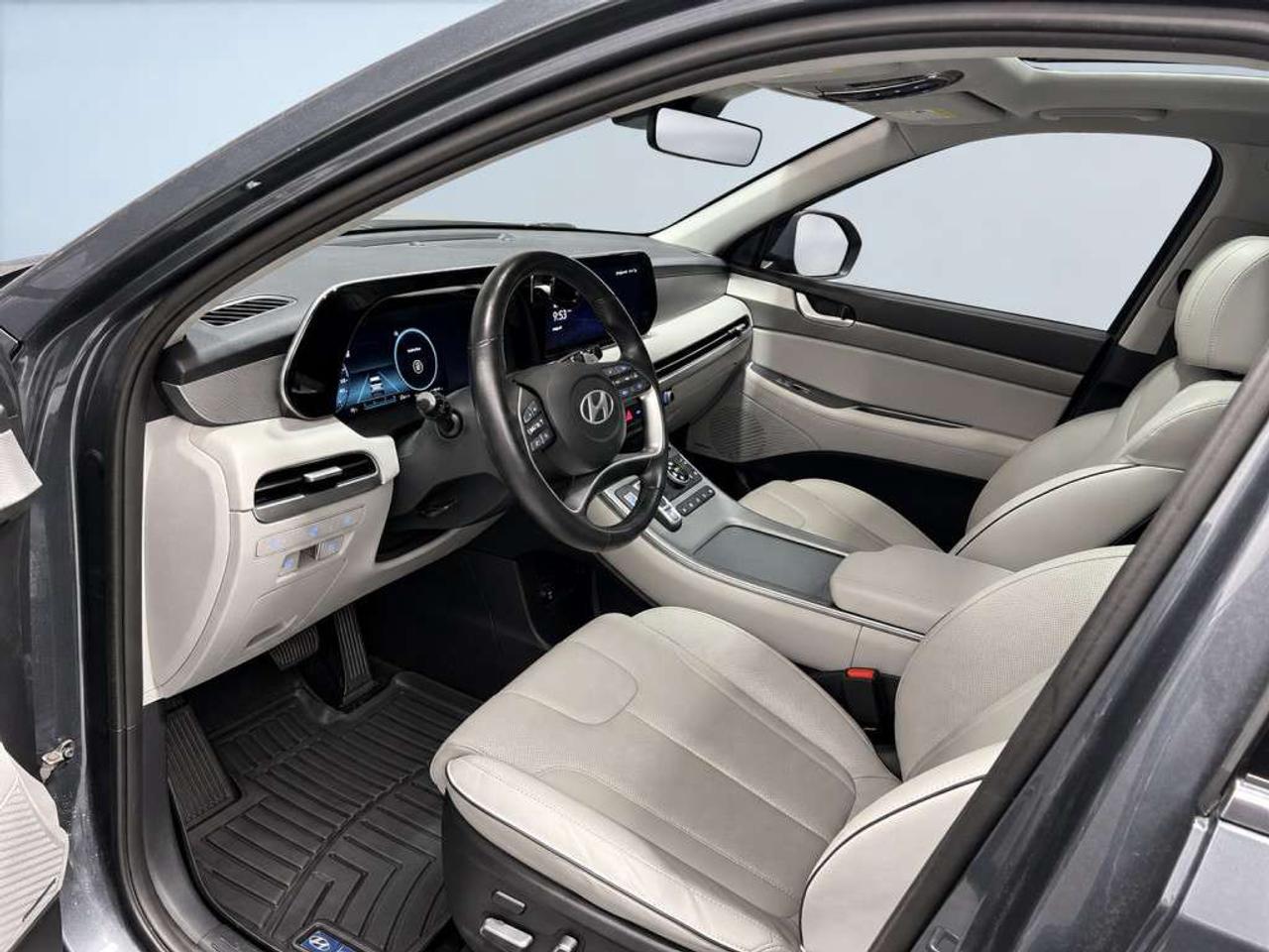 2023 Hyundai PALISADE Urban AWD   8-Passenger   Panoramic Sunroof   Navigation   Blind Spot Assist   Highway Driving Assist   Clean CARFAX Photo