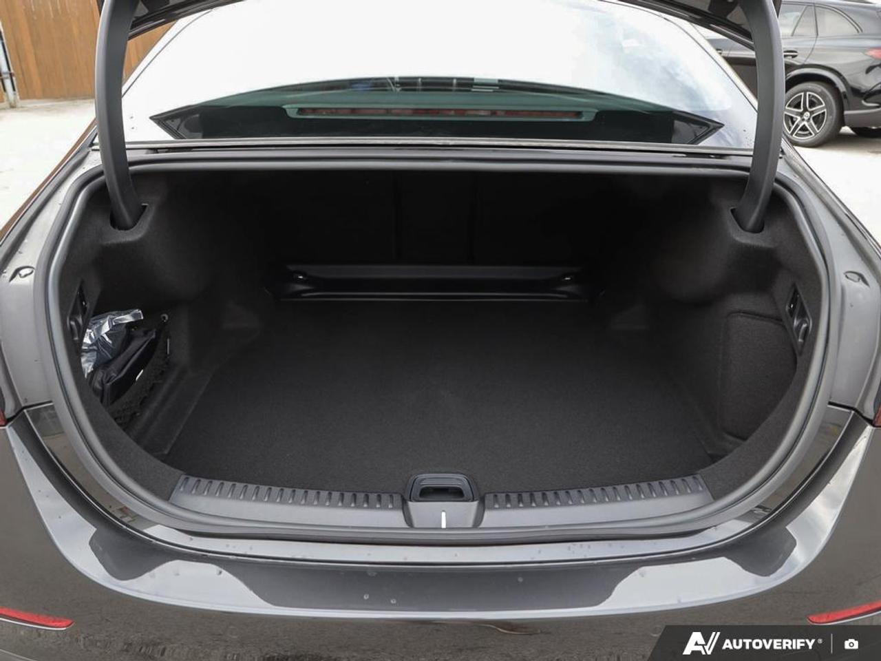 2027 Mercedes-Benz E-Class Base E 350 4dr All-Wheel Drive 4MATIC Sedan Photo