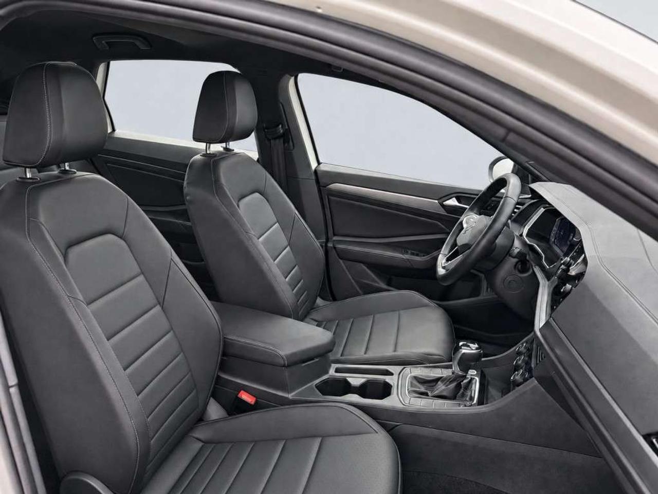 2024 Volkswagen Jetta Comfortline / SUNROOF / LEATHER / NAVI / BACKUP CAM/  CLEAN CARFAX Photo