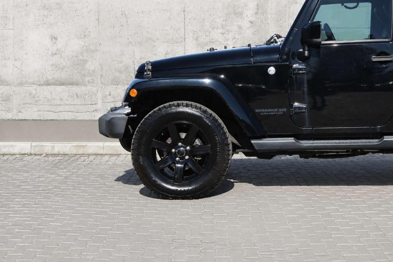 2014 Jeep Wrangler Unlimited Sahara 4x4  6SpeedManual SideSteps Gps S Photo