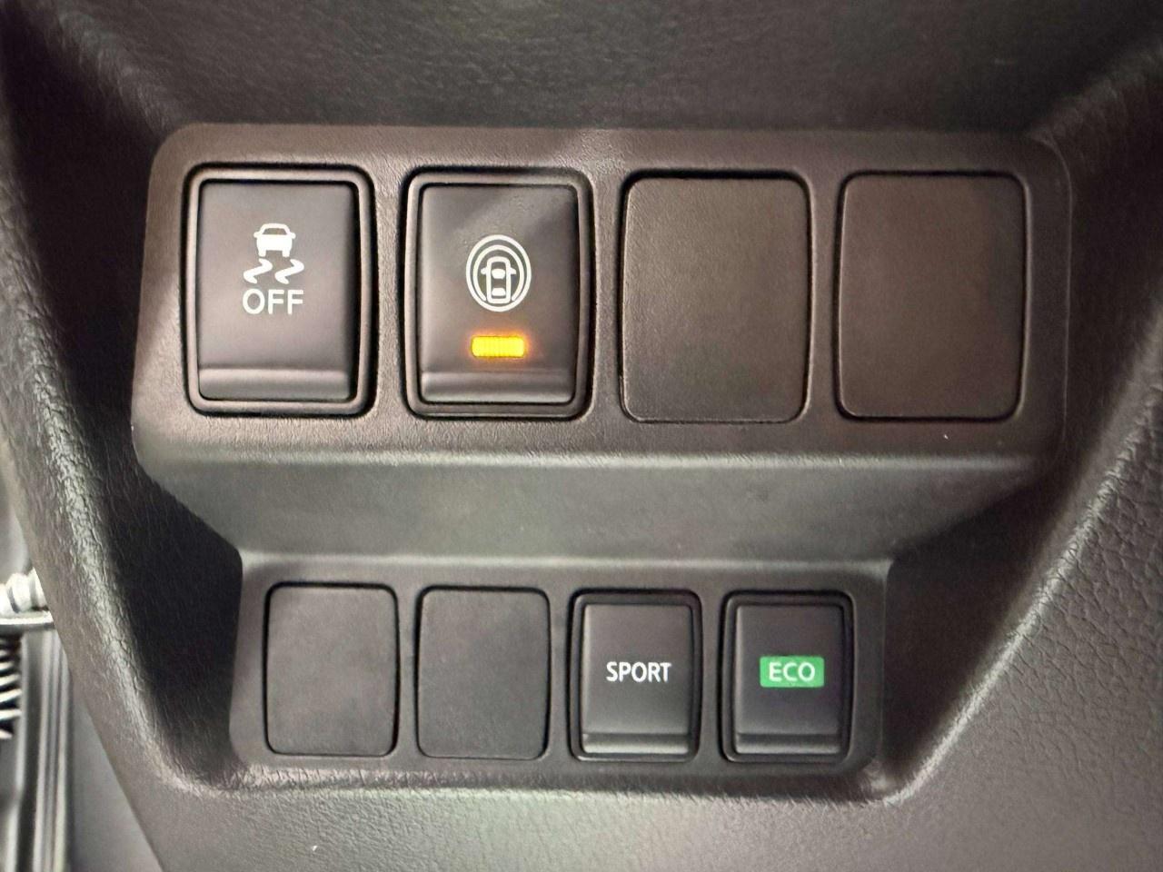 2023 Nissan Qashqai FWD S CVT Photo