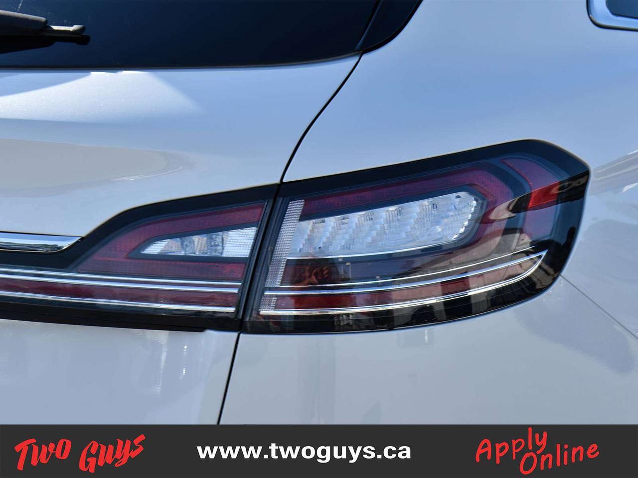 2023 Lincoln Nautilus Reserve 2.7L AWD   Panoroof   Nav   Htd Cooled Lth Photo