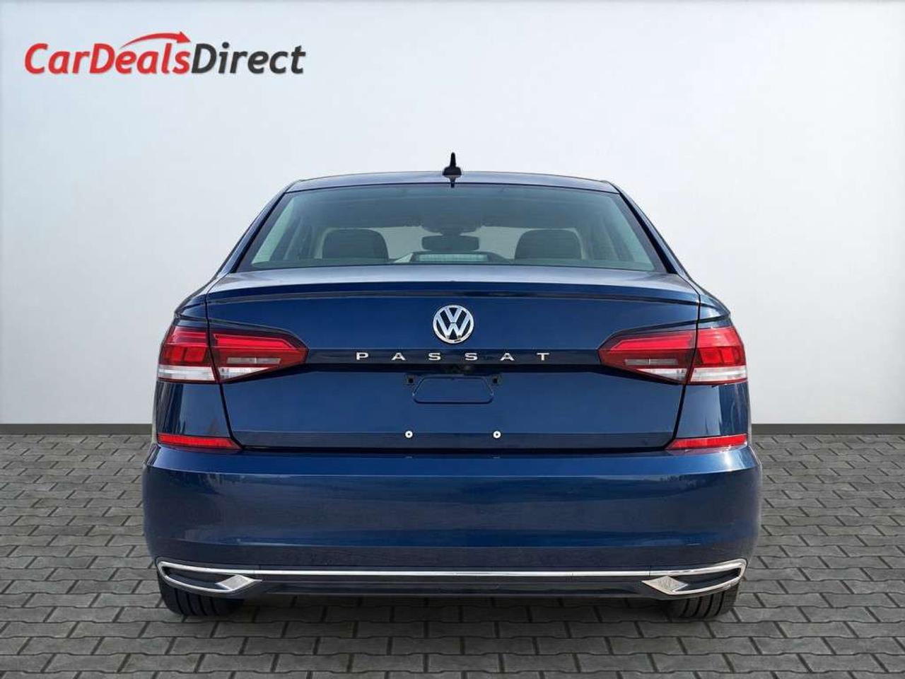 2020 Volkswagen Passat S / FWD / HEATED SEATS / BLIND SPOT / FRONT ASSIST / BACKUP CAM / CARPLAY Photo