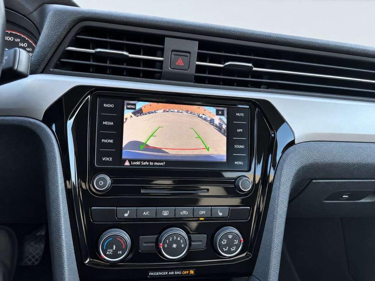 2020 Volkswagen Passat S / FWD / HEATED SEATS / BLIND SPOT / FRONT ASSIST / BACKUP CAM / CARPLAY Photo