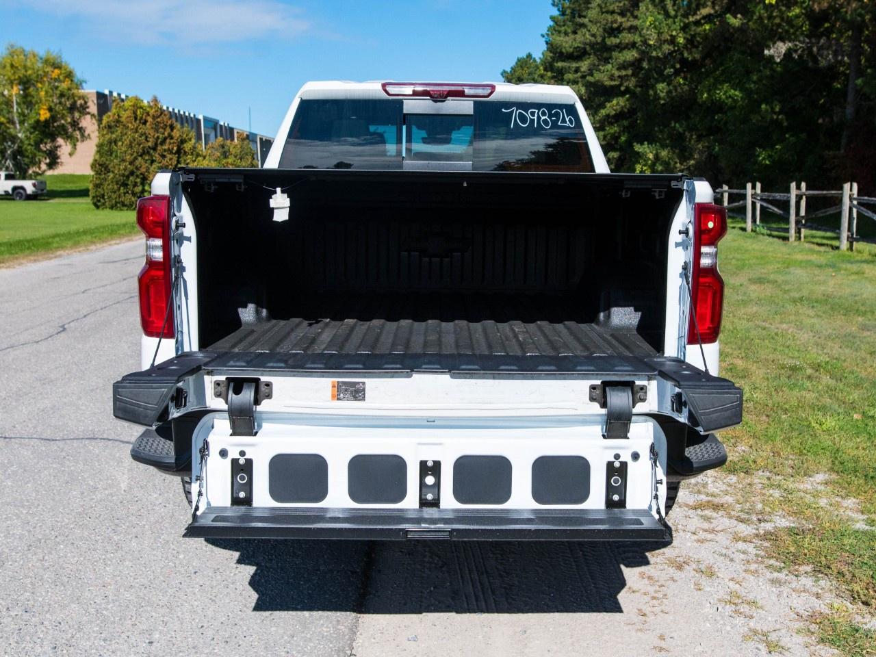 2026 Chevrolet Silverado 1500 Crew Cab Short Box 4-Wheel Drive ZR2 Photo