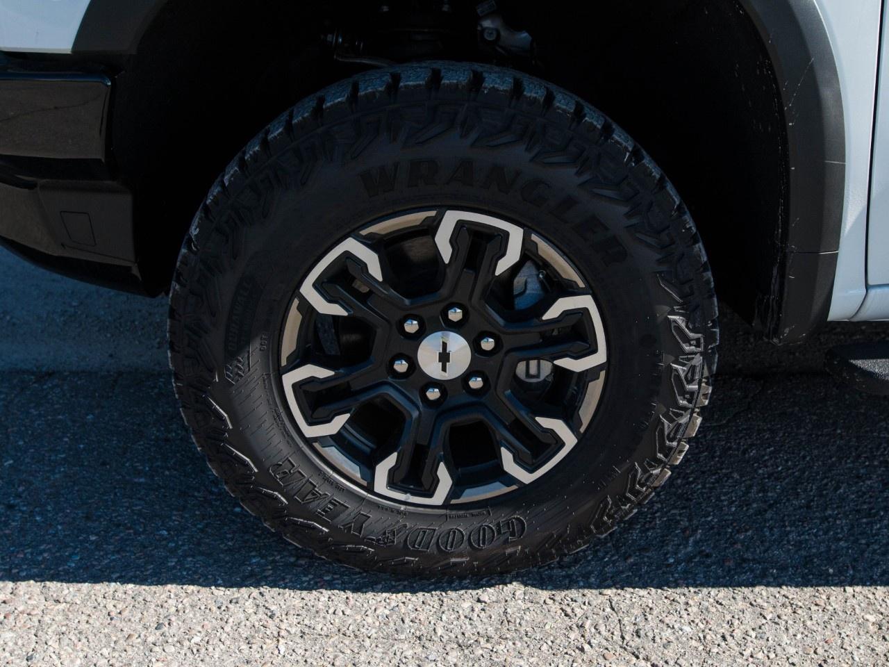 2026 Chevrolet Silverado 1500 Crew Cab Short Box 4-Wheel Drive ZR2 Photo
