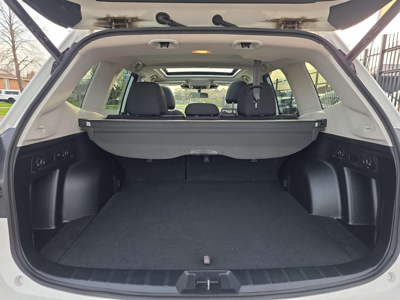 2022 Subaru Forester Touring EYESIGHT * NO ACCIDENT / 1 OWNER / FULL SERVICE HISTORY / ROOF Photo