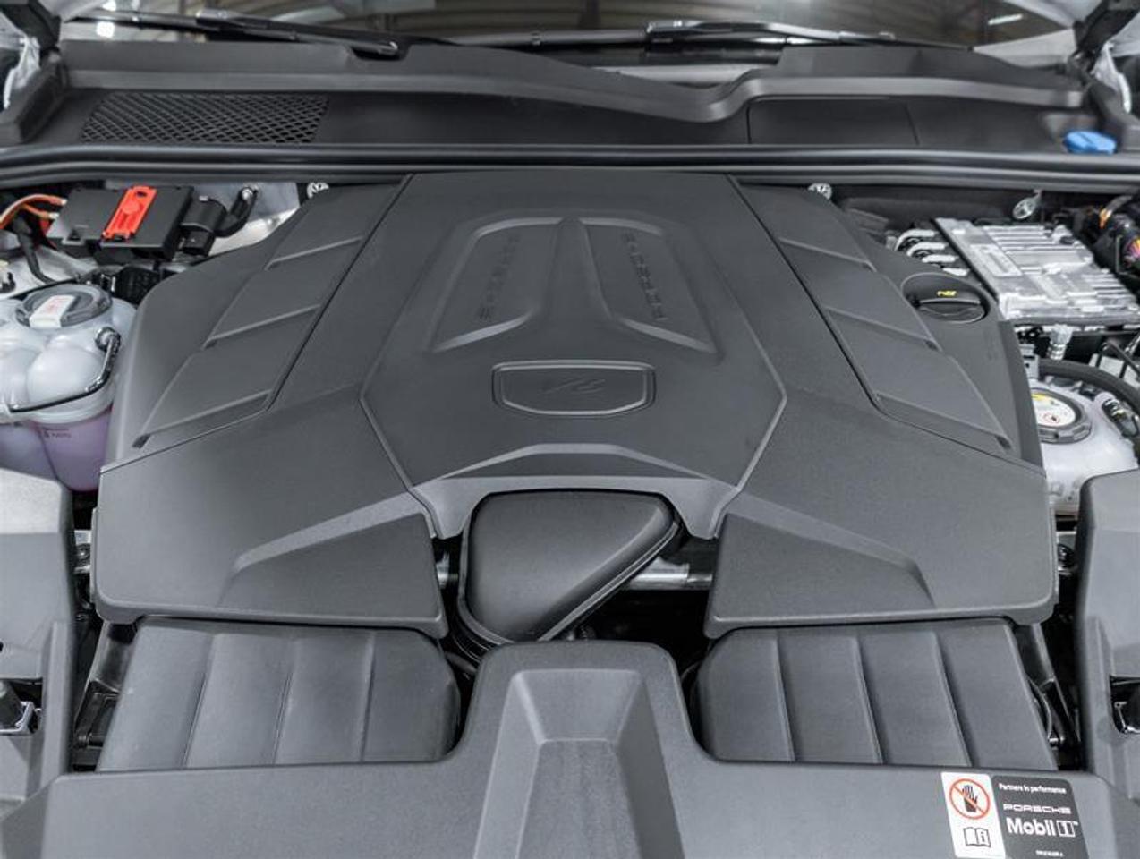 2026 Porsche Cayenne  Photo5