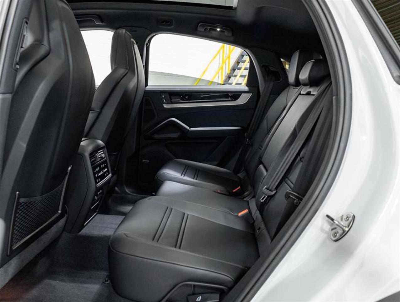 2026 Porsche Cayenne  Photo