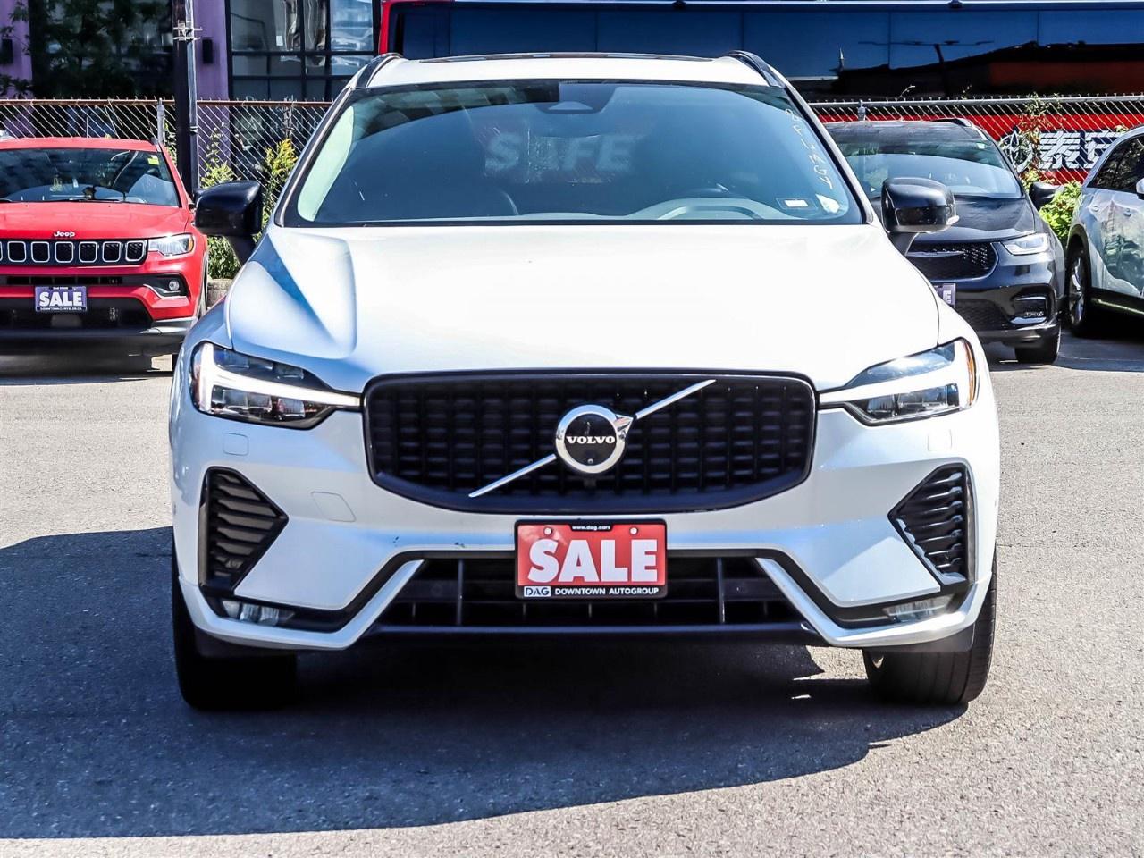 2024 Volvo XC60 B5 AWD Plus Dark Theme Photo1