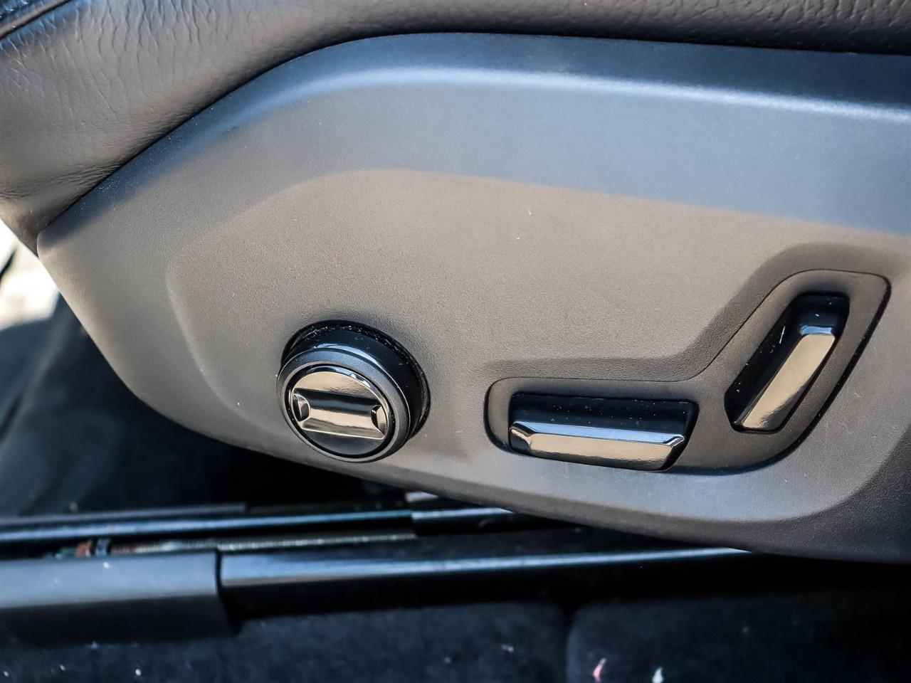 2024 Volvo XC60 B5 AWD Plus Dark Theme Photo
