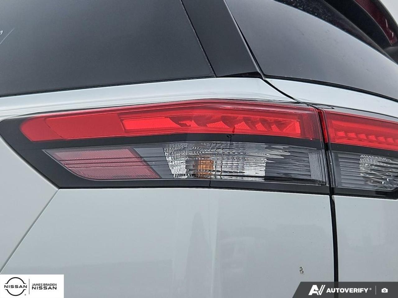 2026 Nissan Pathfinder Platinum 4WD Photo