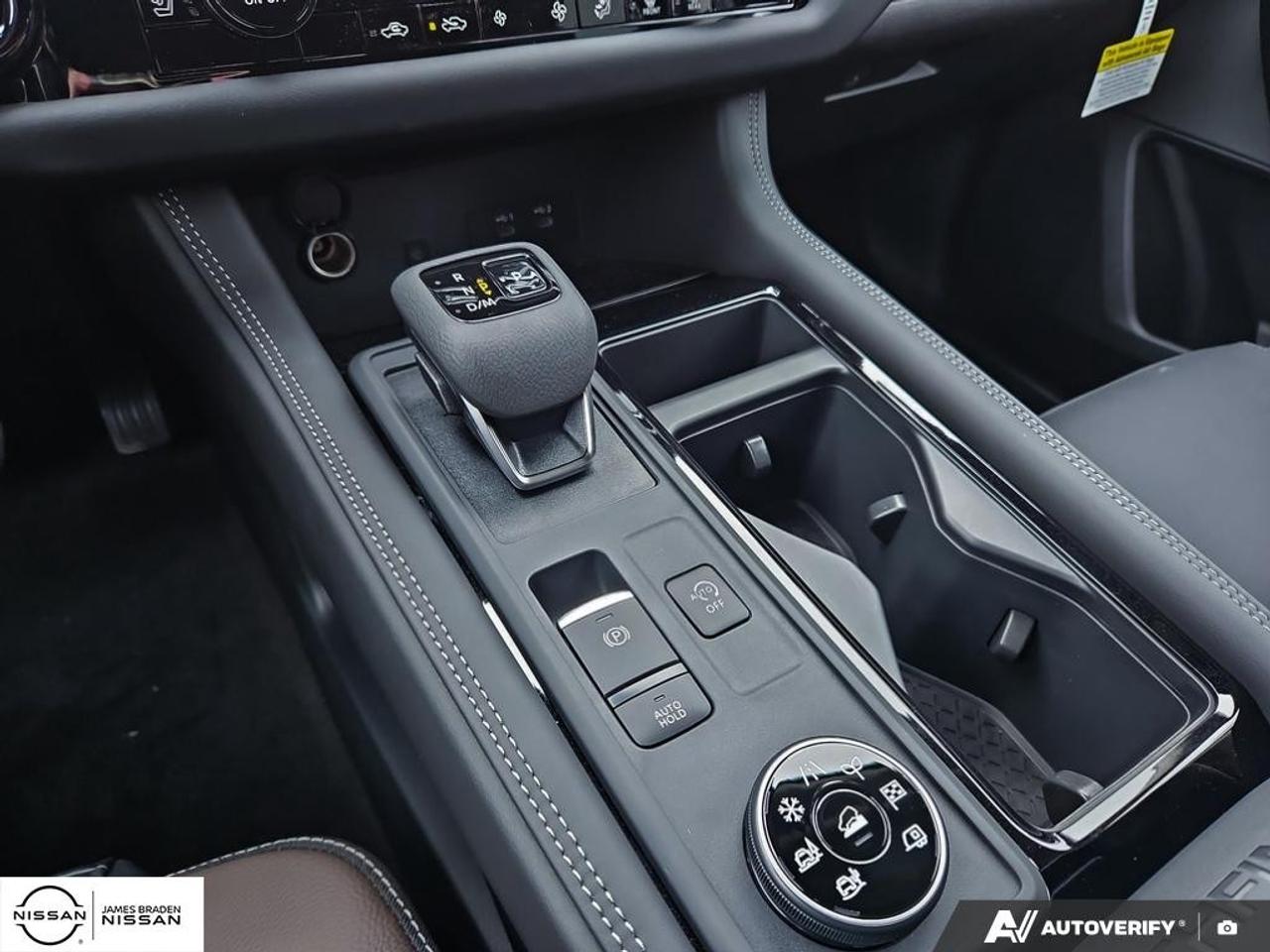 2026 Nissan Pathfinder Platinum 4WD Photo