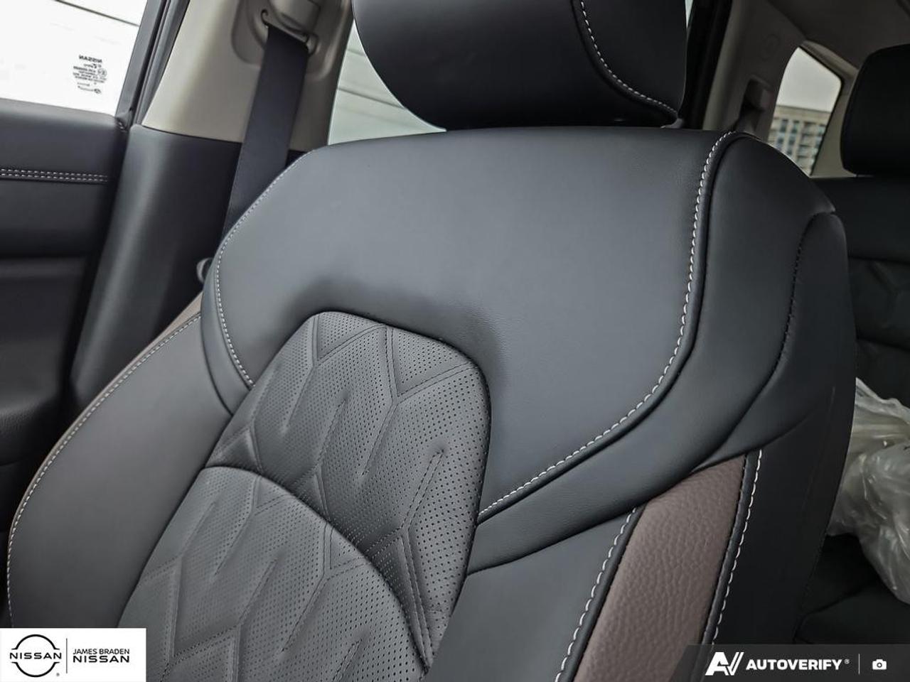 2026 Nissan Pathfinder Platinum 4WD Photo
