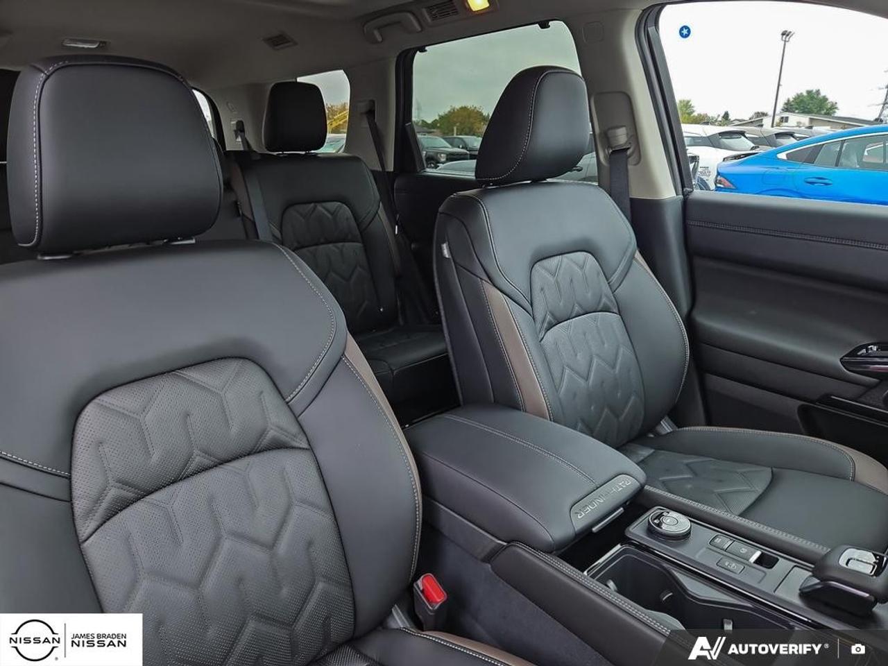 2026 Nissan Pathfinder Platinum 4WD Photo