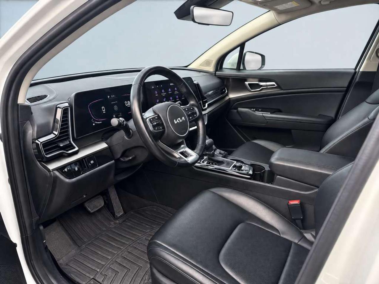 2024 Kia Sportage EX AWD / Leather / Heated Seats / Sunroof / NAVI / Backup Cam / Apple CarPlay Photo