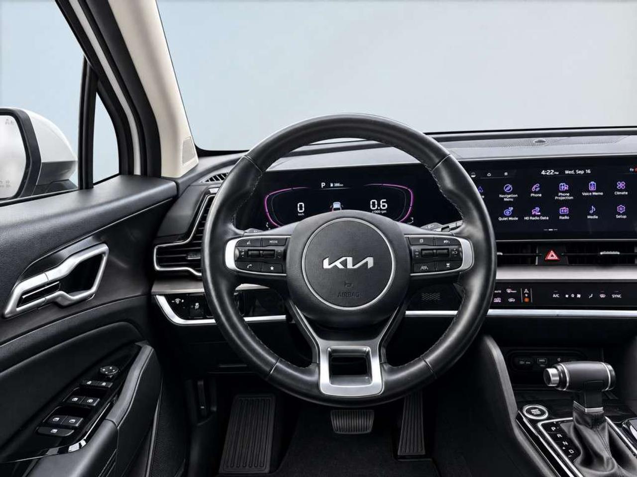 2024 Kia Sportage EX AWD / Leather / Heated Seats / Sunroof / NAVI / Backup Cam / Apple CarPlay Photo