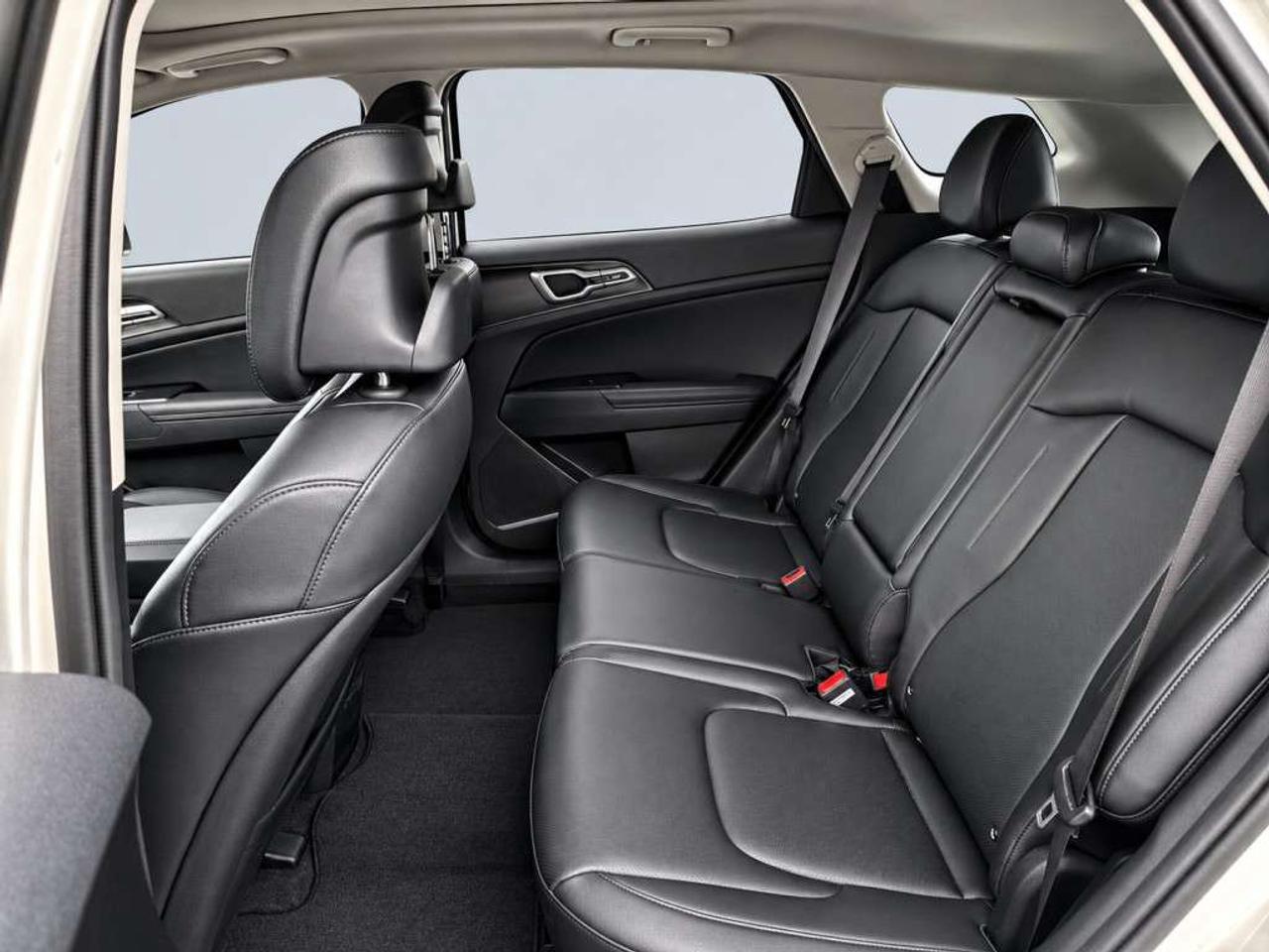 2024 Kia Sportage EX AWD / Leather / Heated Seats / Sunroof / NAVI / Backup Cam / Apple CarPlay Photo