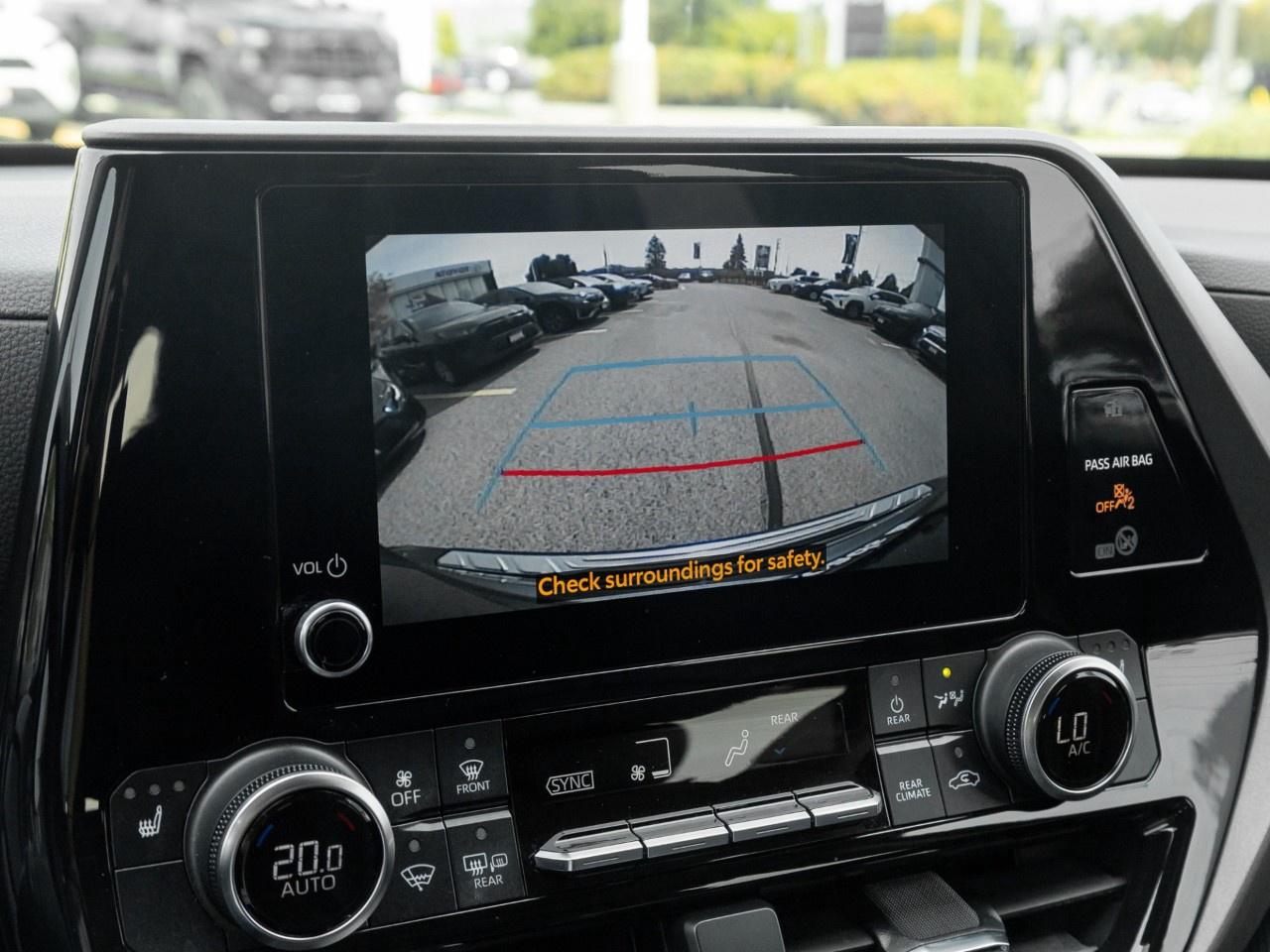 2023 Toyota Highlander XLE AWD Photo