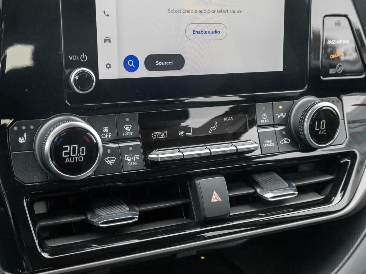 2023 Toyota Highlander XLE AWD Photo