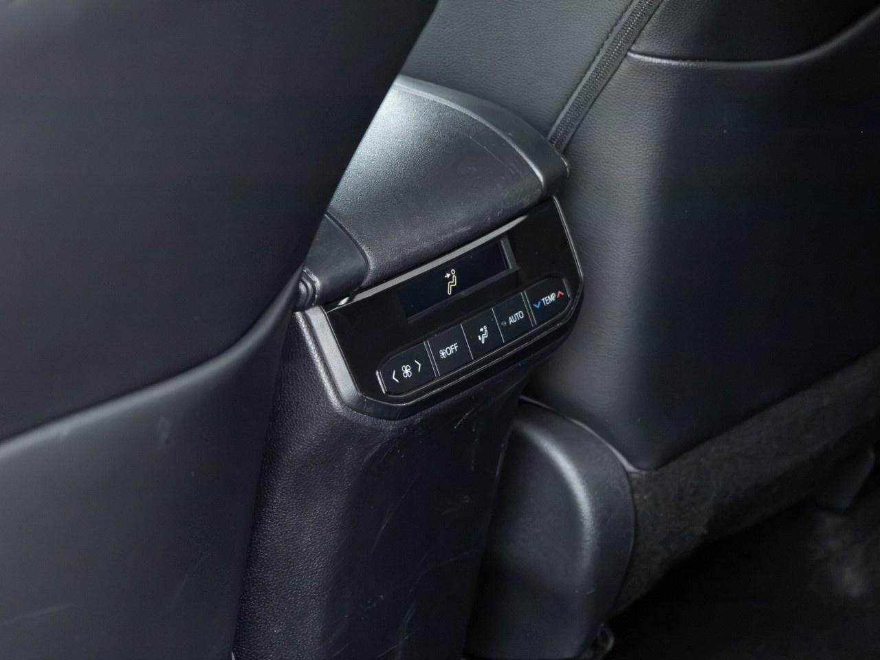 2023 Toyota Highlander XLE AWD Photo