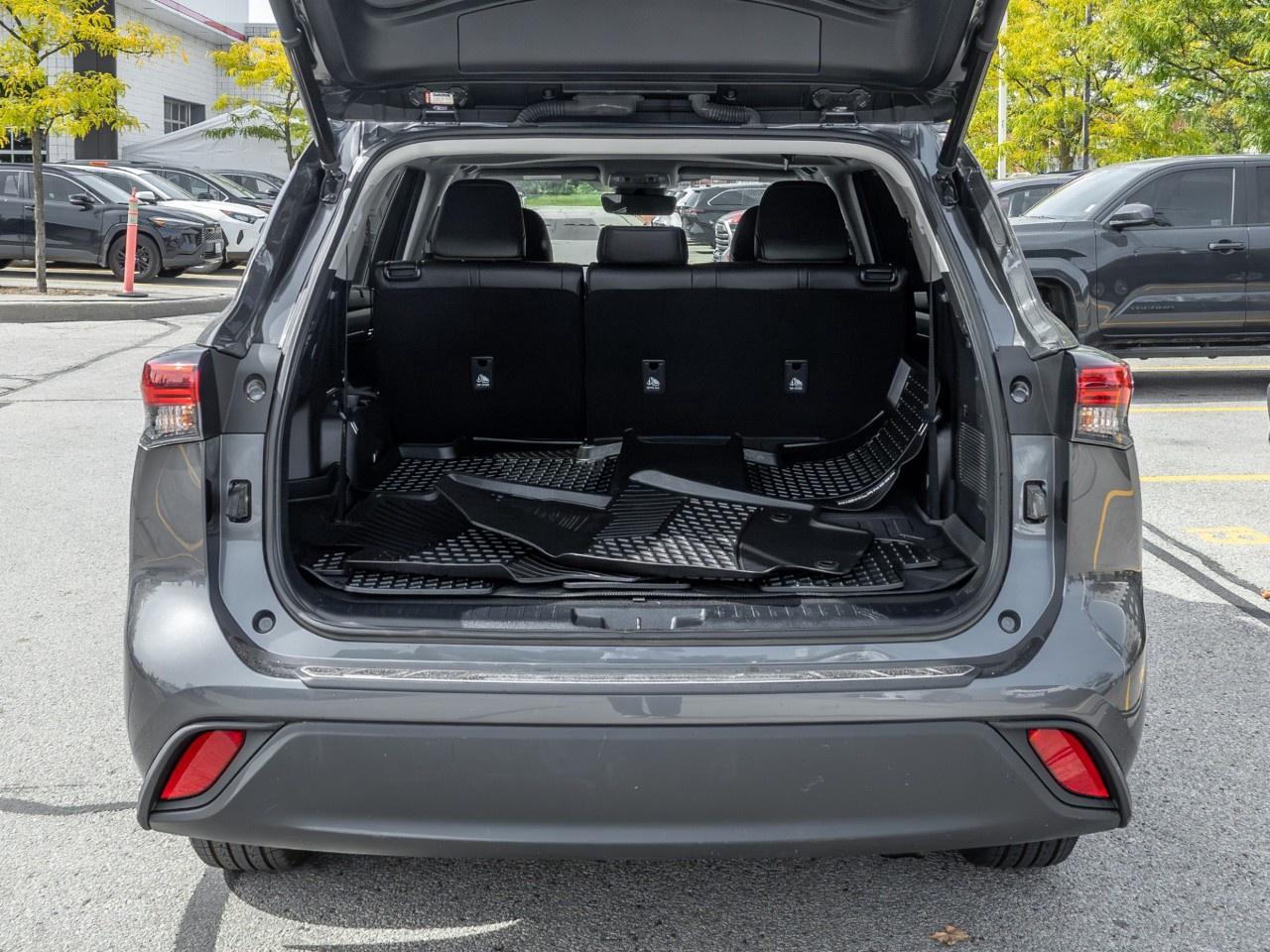 2023 Toyota Highlander XLE AWD Photo