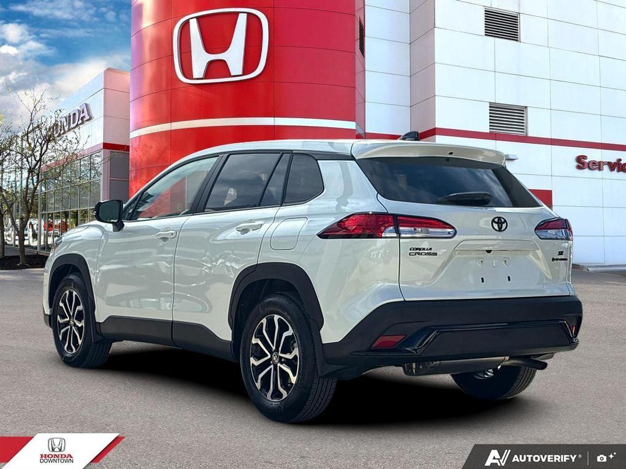 2025 Toyota Corolla Cross Hybrid SE 4dr All-Wheel Drive Photo3