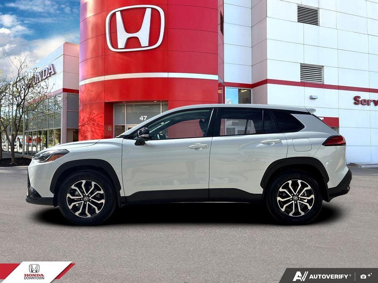 2025 Toyota Corolla Cross Hybrid SE 4dr All-Wheel Drive Photo
