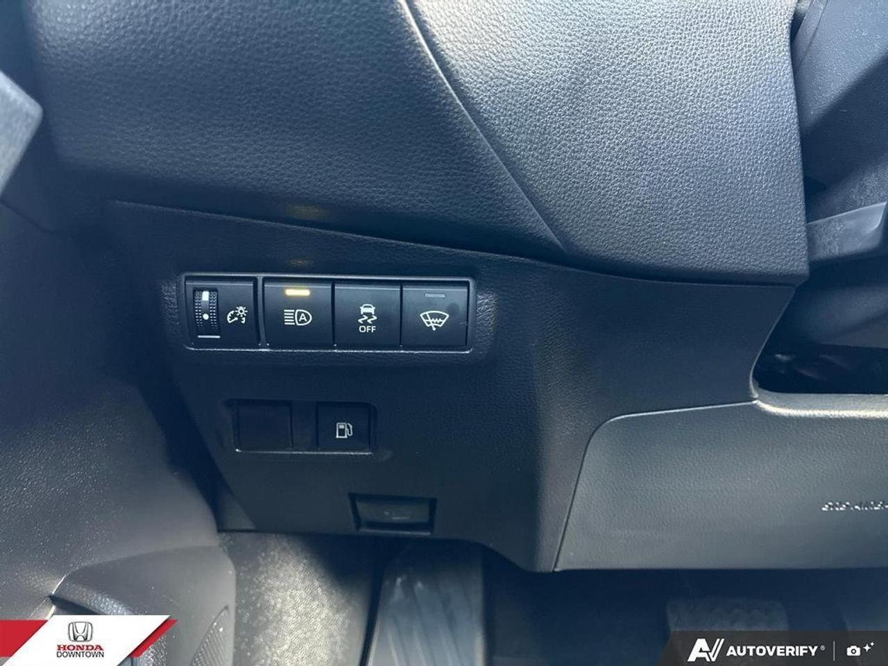 2025 Toyota Corolla Cross Hybrid SE 4dr All-Wheel Drive Photo