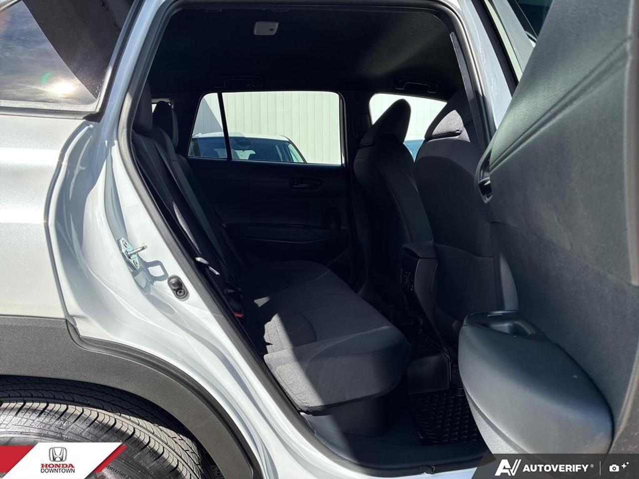 2025 Toyota Corolla Cross Hybrid SE 4dr All-Wheel Drive Photo