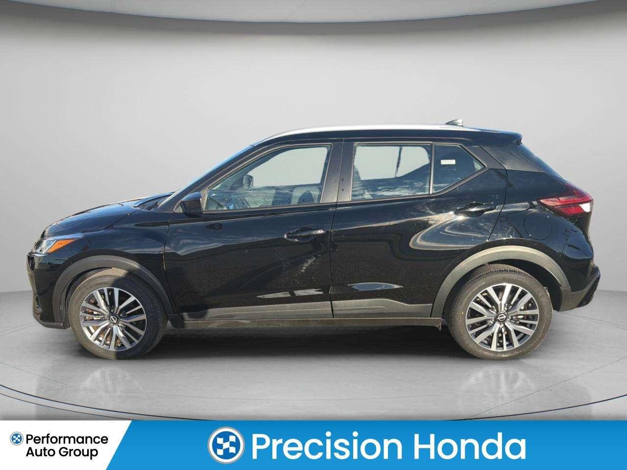 2024 Nissan Kicks SV CarPlay heated Eats Rear Camera Bluetooth Photo