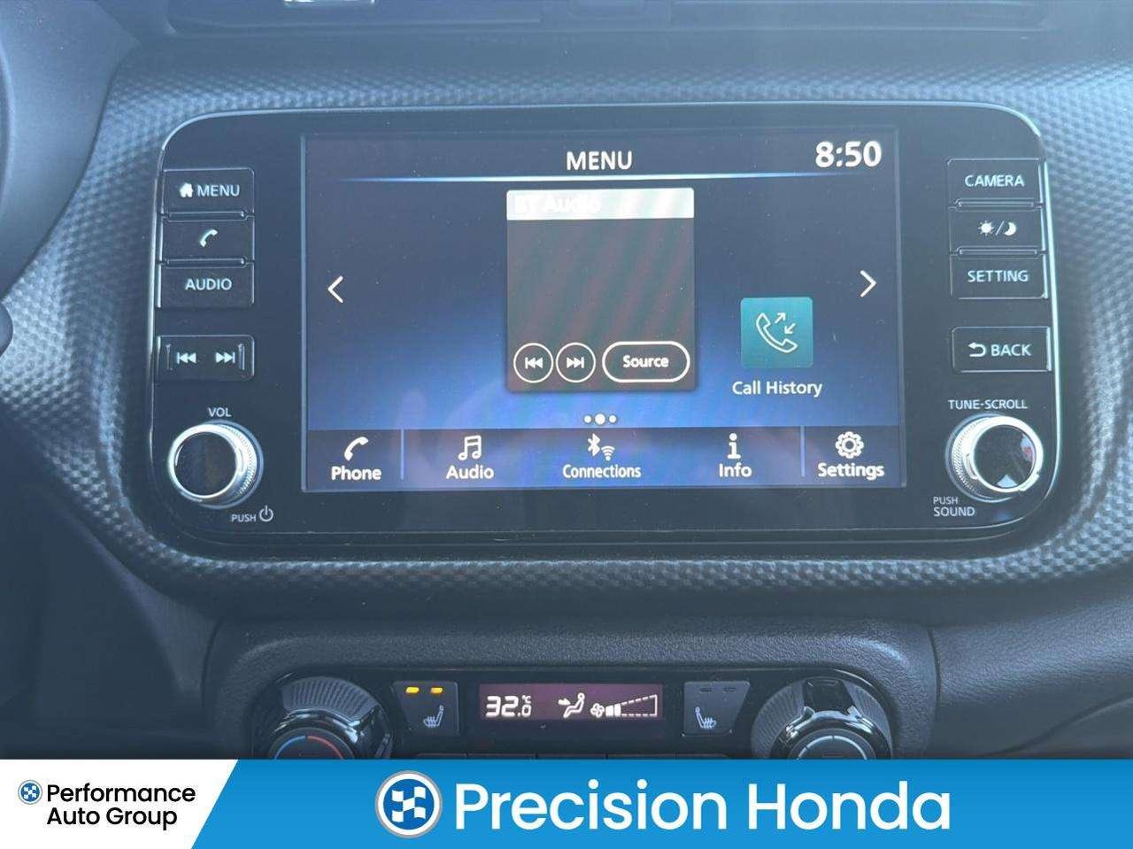 2024 Nissan Kicks SV CarPlay heated Eats Rear Camera Bluetooth Photo
