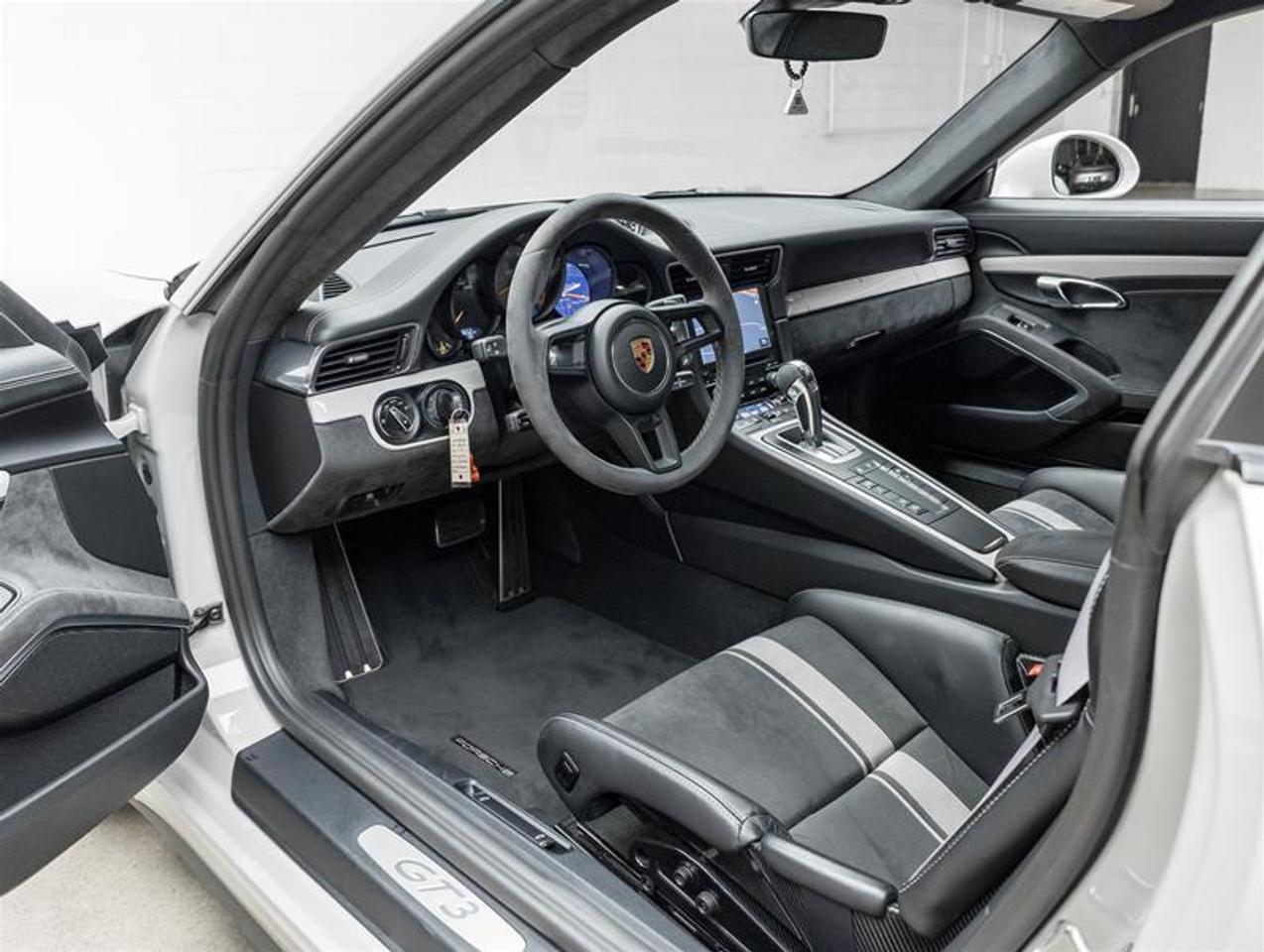 2018 Porsche 911  Photo