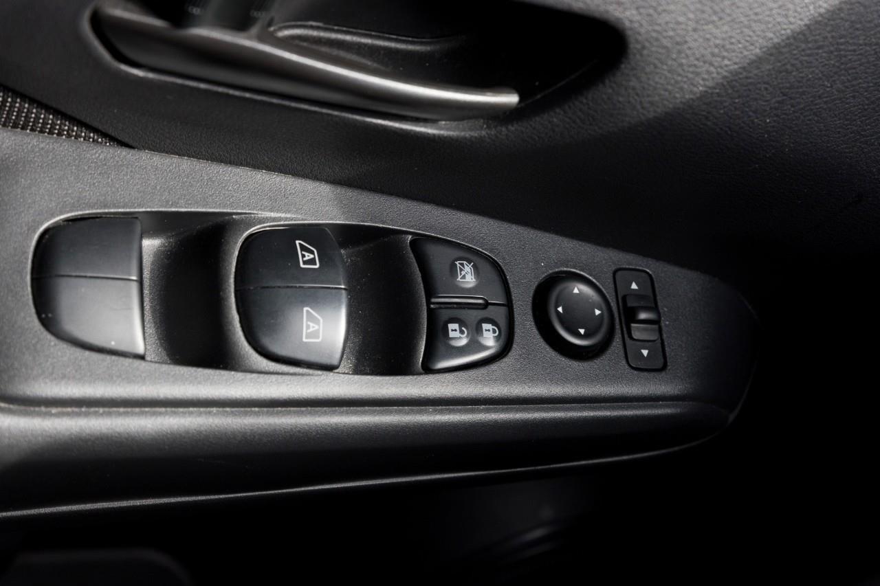 2024 Nissan Kicks S 4dr Front-Wheel Drive Photo