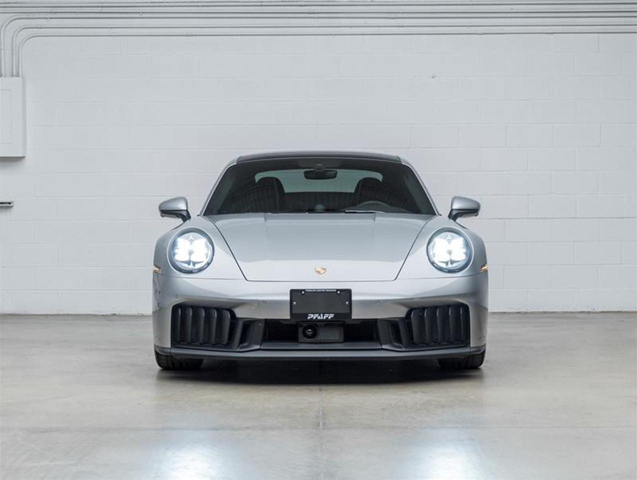 2025 Porsche 911  Photo