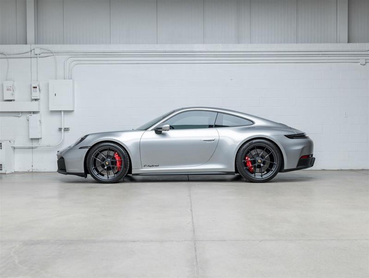 2025 Porsche 911  Photo
