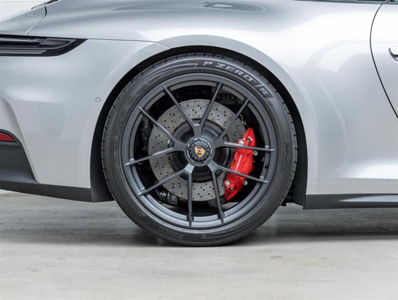 2025 Porsche 911  Photo