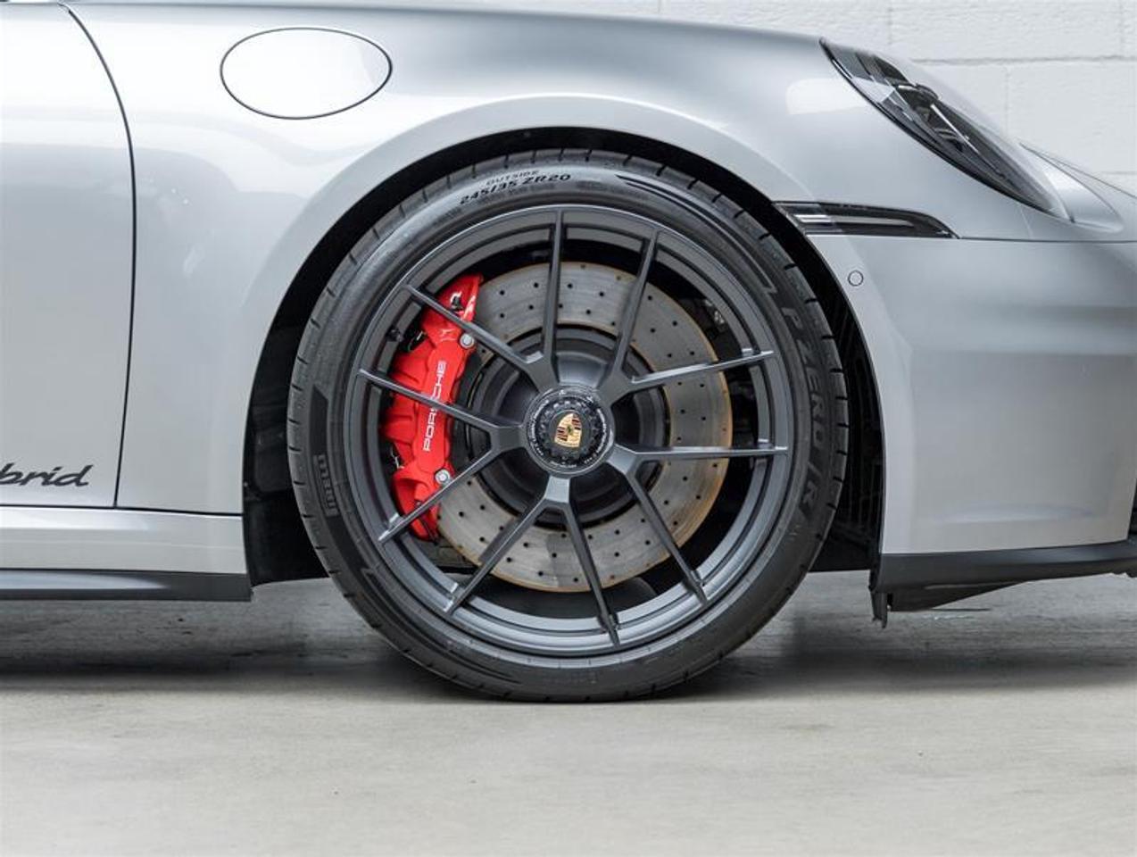 2025 Porsche 911  Photo