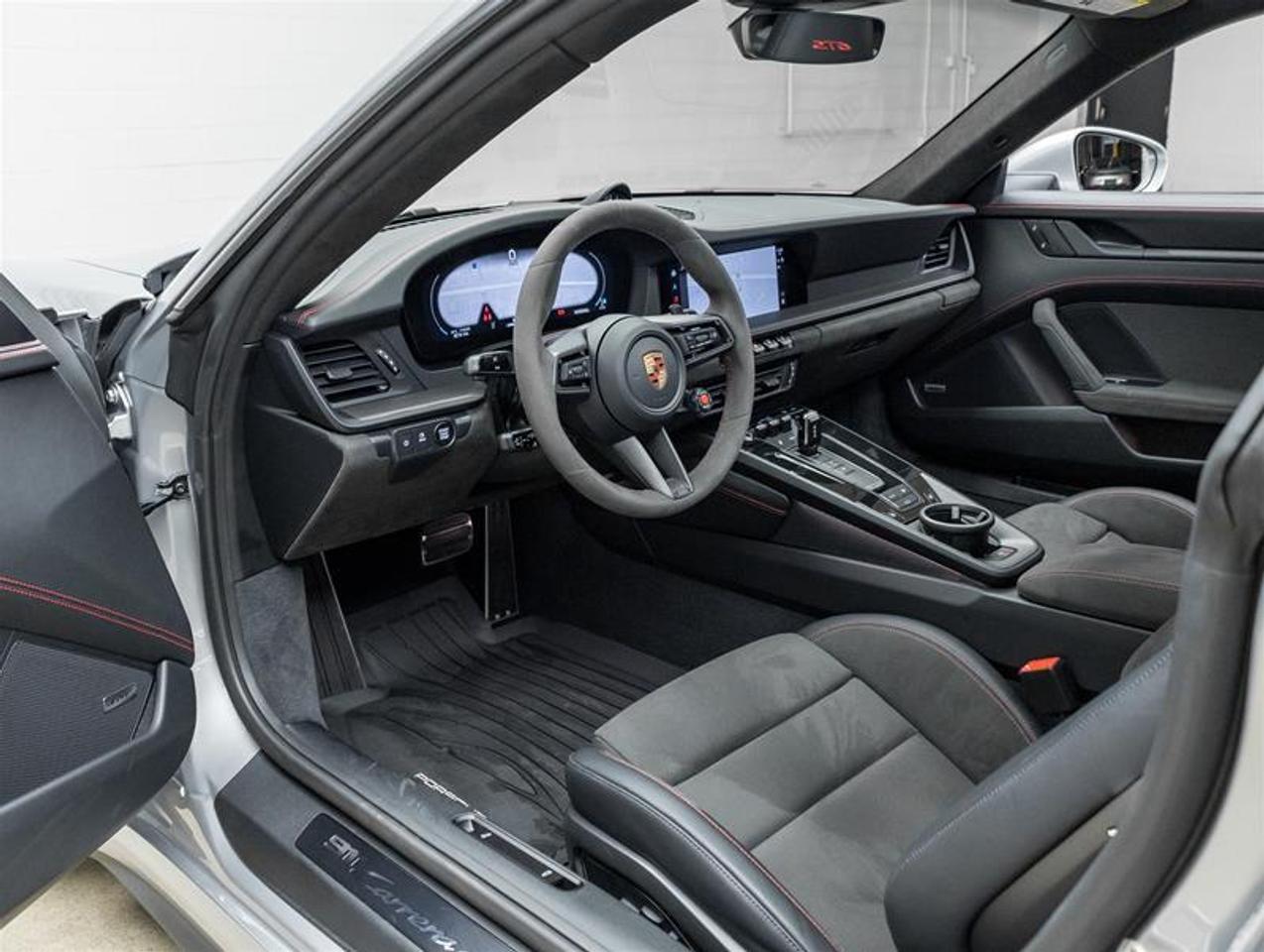 2025 Porsche 911  Photo