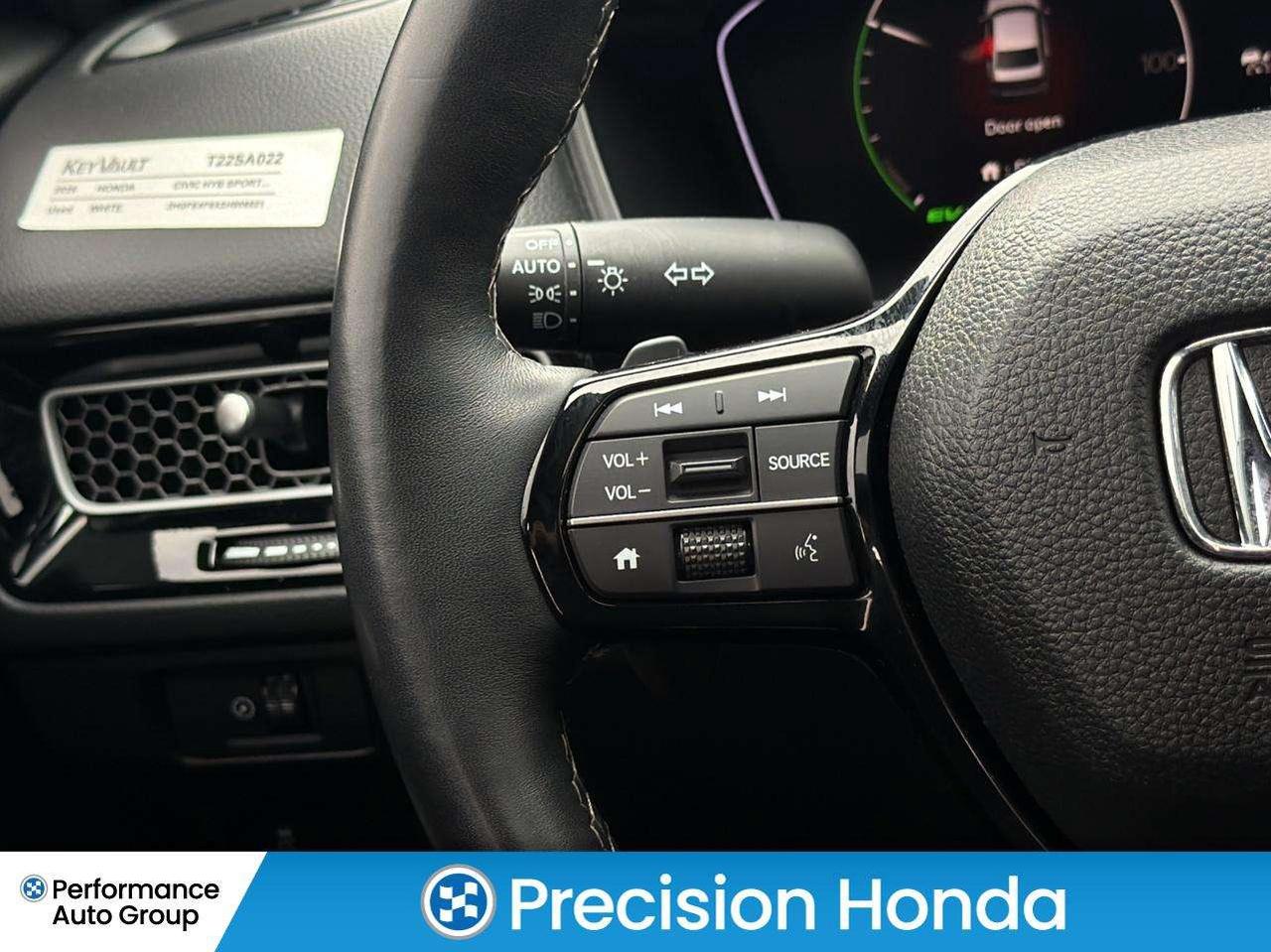 2025 Honda Civic Sport Hybrid CarPlay Sunroof Rear Camera Photo