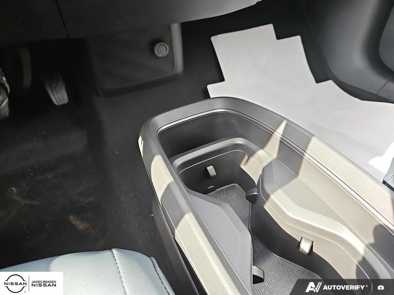 2027 Nissan Leaf PLATINUM+ FWD Photo