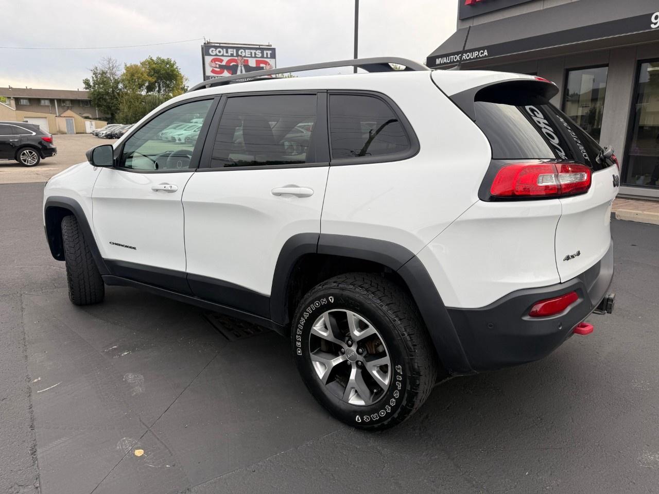 2016 Jeep Cherokee 4WD 4dr Trailhawk Photo2