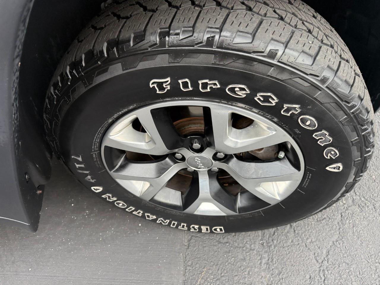 2016 Jeep Cherokee 4WD 4dr Trailhawk Photo