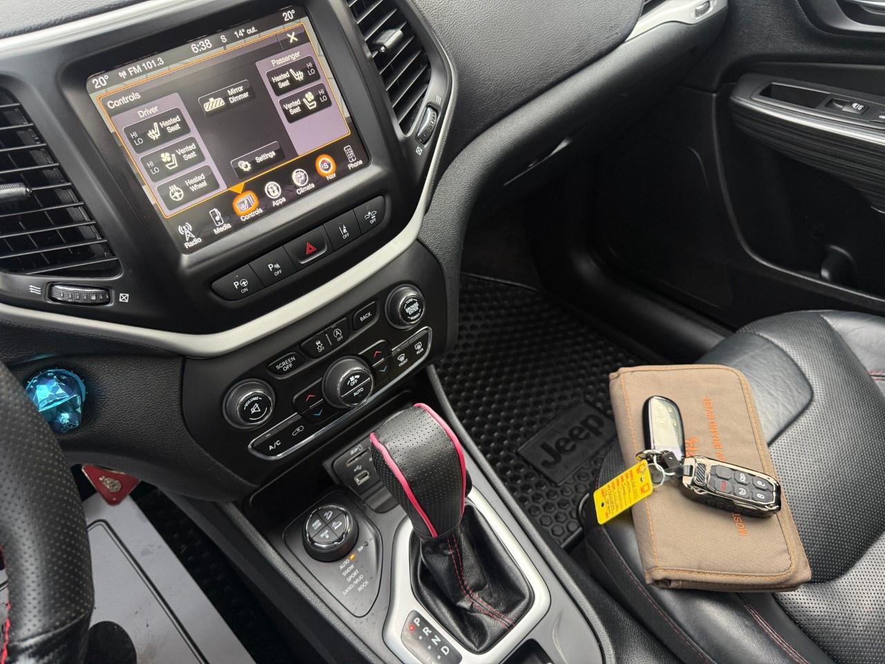 2016 Jeep Cherokee 4WD 4dr Trailhawk Photo